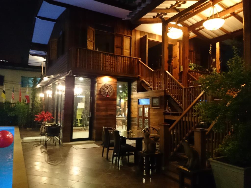 Capital O 1051 Pagoda House Chiang Mai Exterior foto